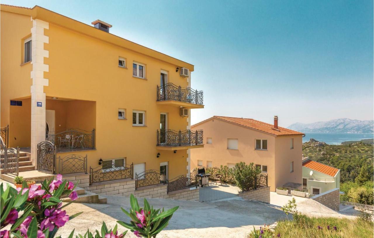 Beautiful Apartment In Krvavica With Kitchen 外观 照片